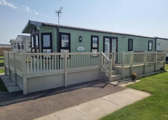Palm Square 19 3 Bed Deluxe Caravan