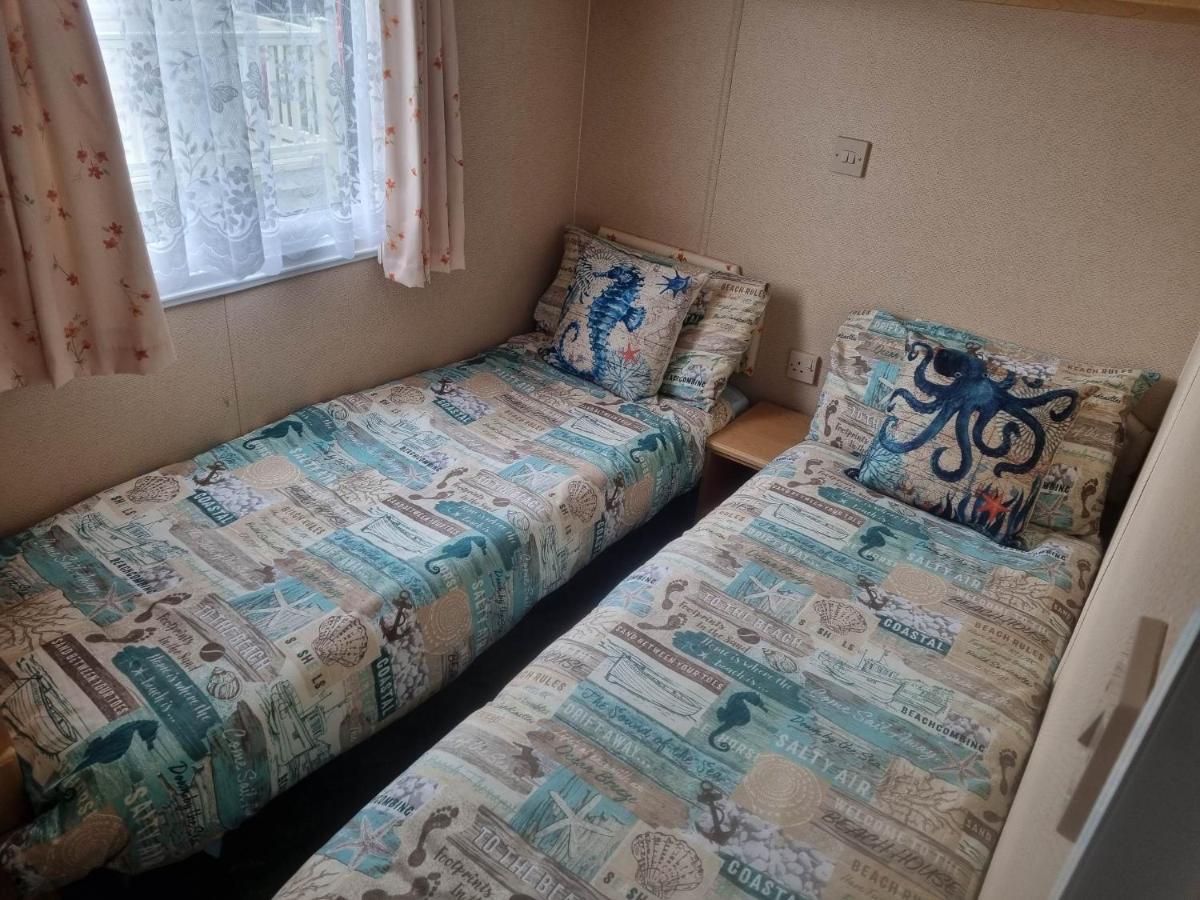 Palm Square 19 3 Bed Deluxe Caravan Campsite *